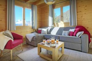 Chalet Tekoa - OVO Network
