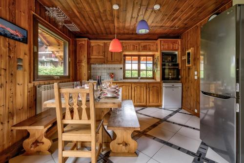 CHALET Trois Bois - Alpes Travel - LES HOUCHES - sleeps 8