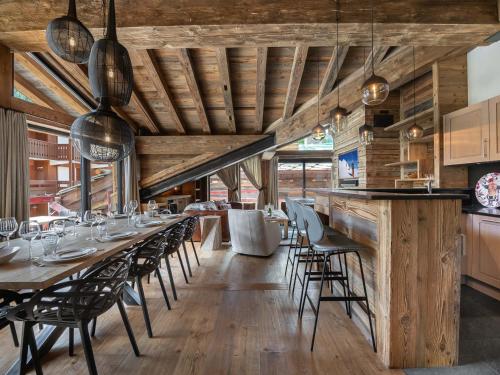 Chalet Val-d'Isère, 5 pièces, 10 personnes - FR-1-567-34