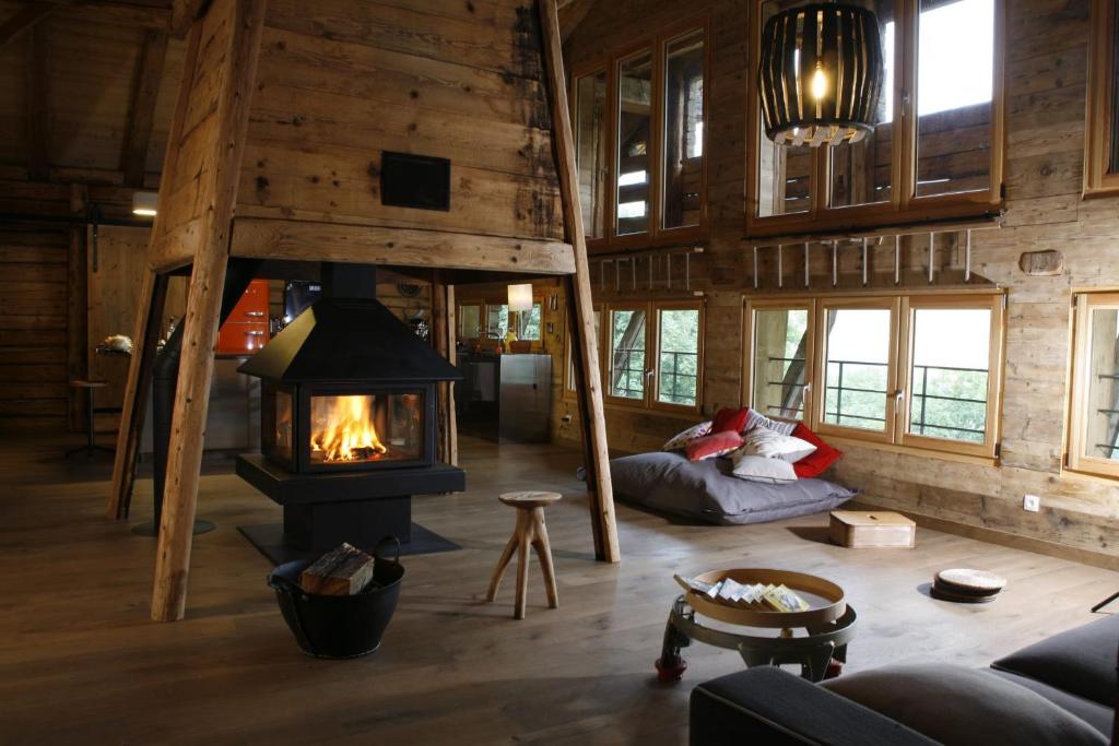 Chalet with Panoramic View and Sauna 91 Cr dit lenvet, 74130 Glières-Val-de-Borne