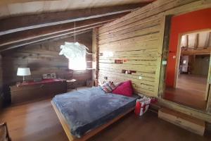 Chalet with Panoramic View and Sauna