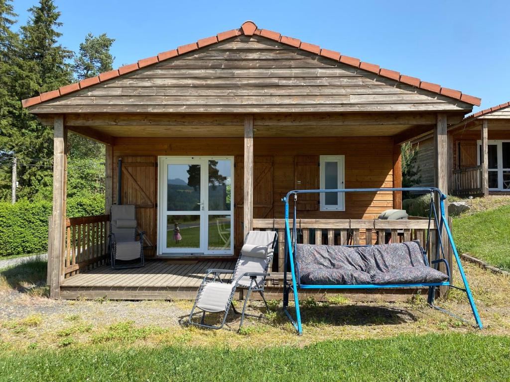 Chalet Chalets au bord de l’eau 1887 Montjuvin 43200 Lapte