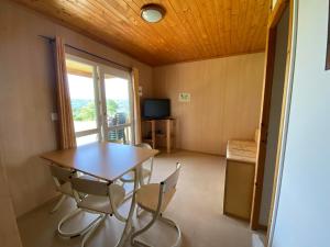 Chalet Chalets au bord de l’eau 1887 Montjuvin 43200 Lapte Auvergne