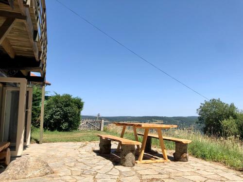 CHARMANT CHALET dans les monts du Forez