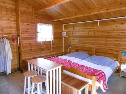 Charmant chalet en bois équipé confortablement