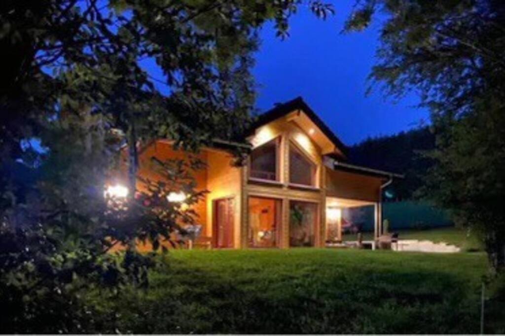 Chalet Charmante maison au calme 20 Rue du Crotot 25450 Damprichard