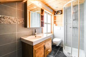 Charming 4-bedroom ski chalet with terrace