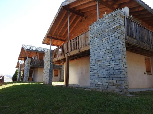 Charming chalet in Villarodin near lake beach