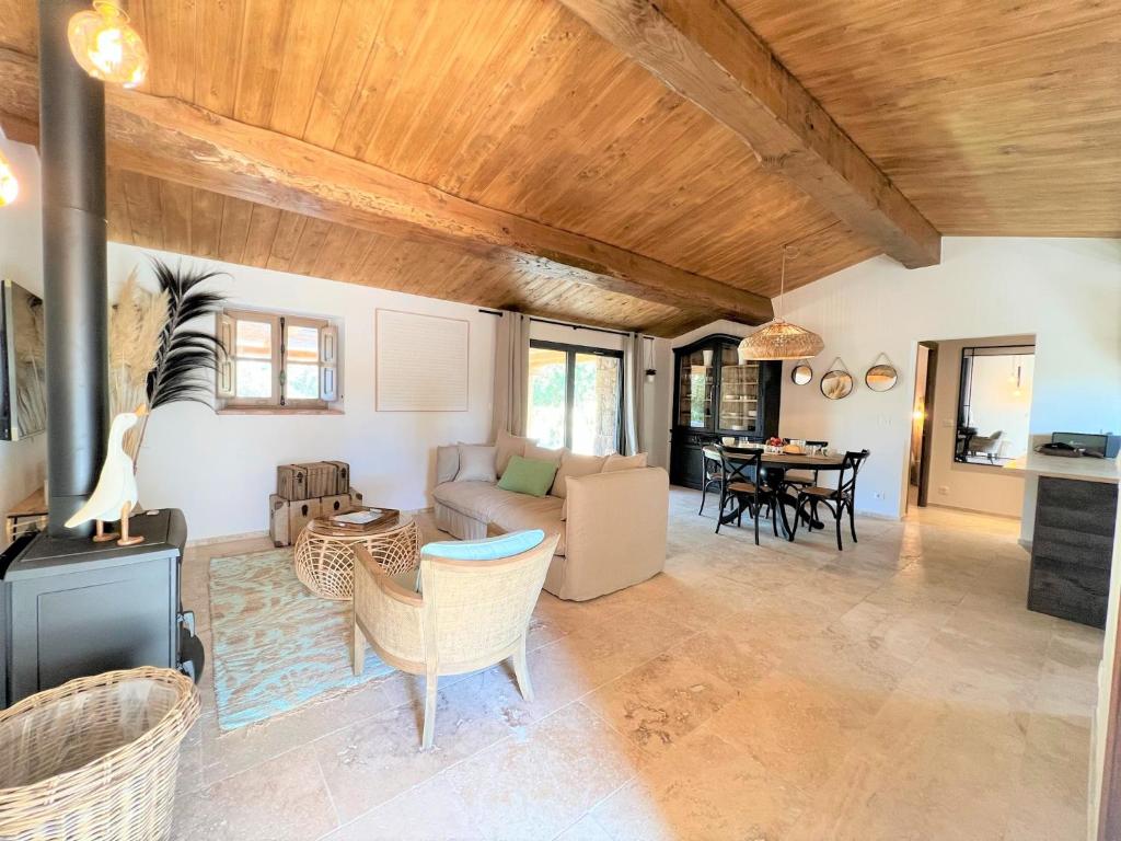 Chateau Doggestein 73210 Peisey-Nancroix