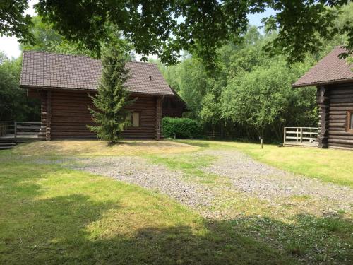 Chic Chalet in Quend Plage les Pins with Barbecue