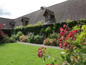 Chic Chalet in Quend Plage les Pins with Barbecue
