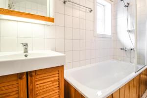 Ciel Bleu, Beautiful, spacious 3-bedroom Chalet