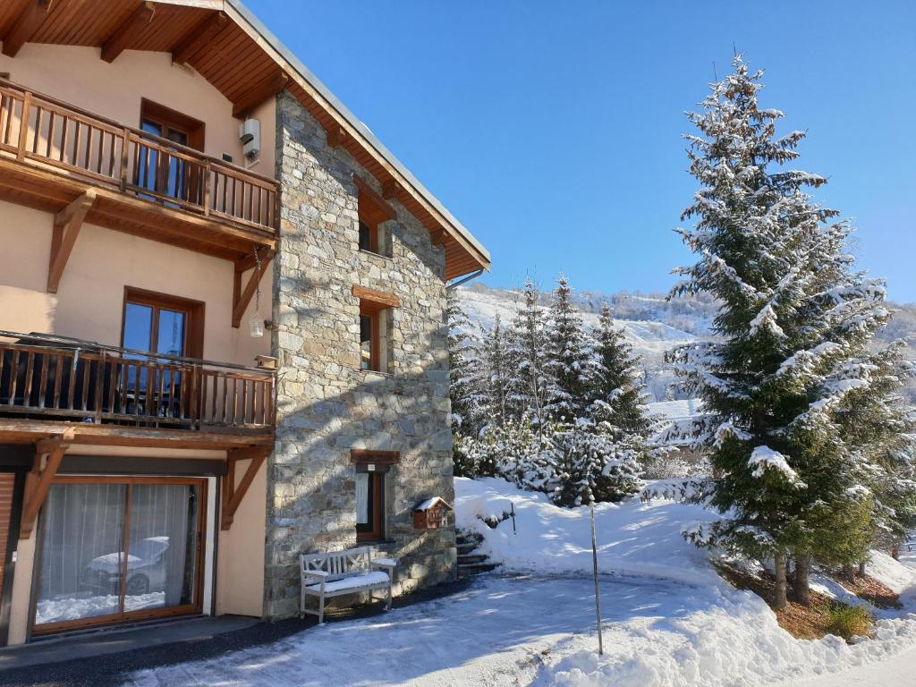 Appartement Chalet Coquelicot confort cosy au coeur du village de Saint Martin chalet Coquelicot 535 RUE DE LA DUCHE, 73440 Saint-Martin-de-Belleville