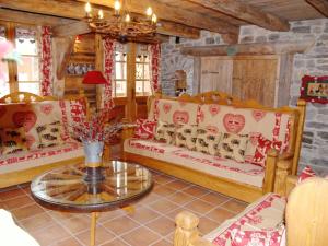 Chalet Cosy Chalet in Champagny-en-Vanoise near Ski Area  73350 Le Villard Rhône-Alpes