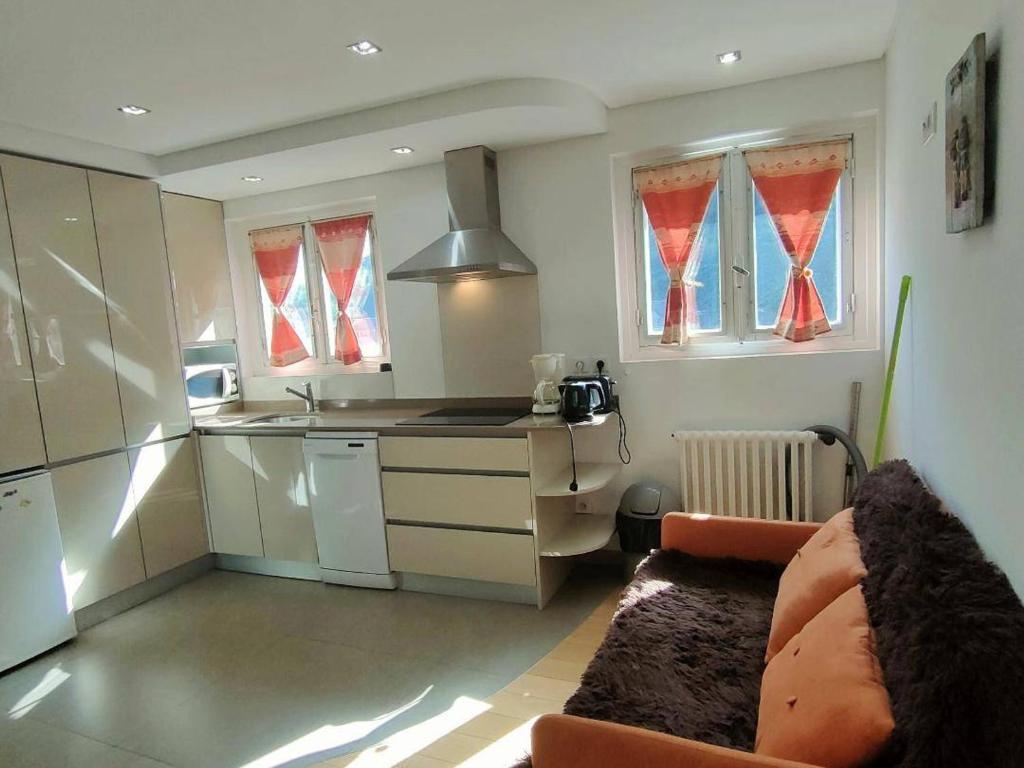 Cosy Chalet in Quend Plage les Pins with Barbecue