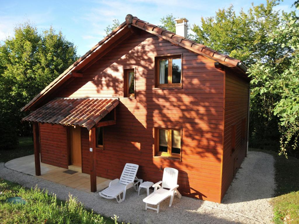 Chalet Cozy chalet in the woods of the beautiful Dordogne  46200 Souillac