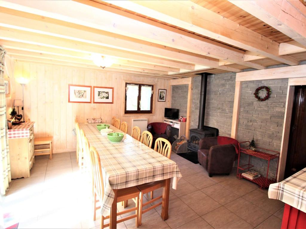 Chalet Cozy Chalet near Ski Lift in Modane France  73500 Valfréjus