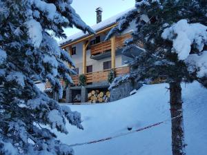 Cozy Chalet near Ski Lift in Modane France
