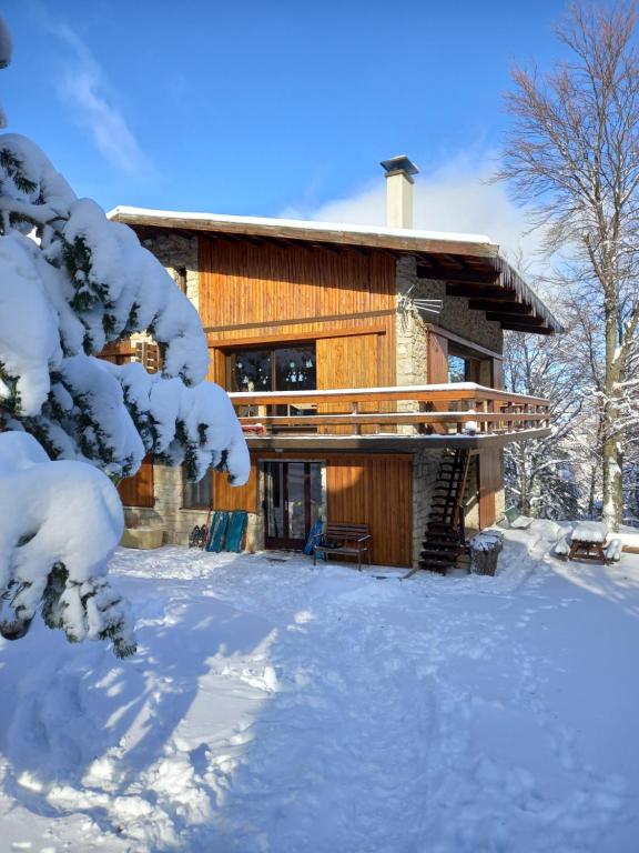 Maison de vacances Chalet d'argençon 7 lot du mont serein, 84340 Mont Serein