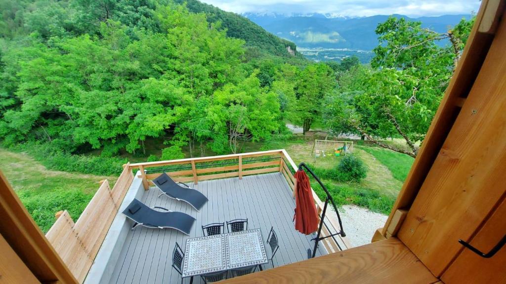 Chalet Chalet de 2 chambres avec jardin amenage et wifi a Saint Pierre d'Albigny 290 Rue de la plantaz, 73250 Saint-Pierre-dʼAlbigny