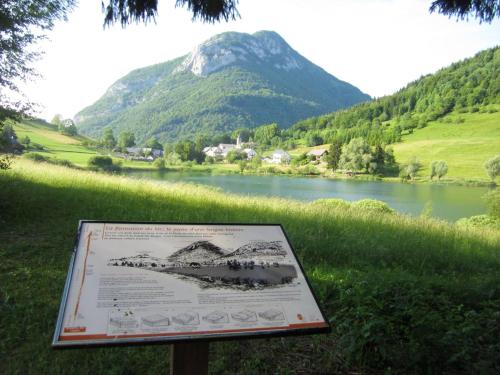 Chalet Chalet de 2 chambres avec vue sur le lac jardin amenage et wifi a La Thuile Savoie, Auvergne-Rhône-Alpes La Thuile