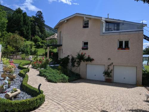 Chalet de TARA - Grand appartement esprit chalet - piscine chauffée - Genève Collonges-sous-Salève france