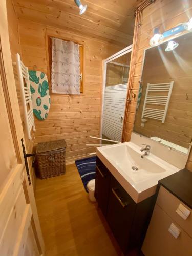 Chalet des Moineaux Saint-Laurent-du-Jura france