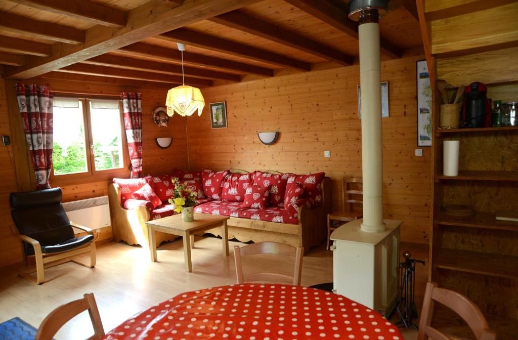 Chalets chalet des planchettes 1 Chemin de la Cretine, 39130 Marigny