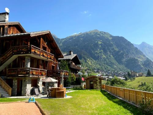 Chalet Chalet des Trappeurs Coeur Vanoise 16 persons La Piat Champagny-en-Vanoise