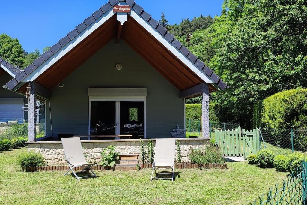 Chalet CHALET DU BORD DU LAC Le Lac Chambon, 63790 Chambon-sur-Lac