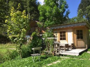 Ferienhaus Häxenäscht mit Sauna, Hotpot und Schopf mit gemütlichem Stübli und Pizzaofen