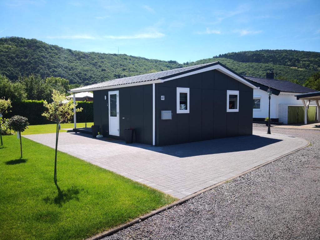 Chalet Ferienhaus MaLeFi 1 am Gülser Moselbogen Am Gülser Moselbogen 20 Campingplatz 56072 Coblence