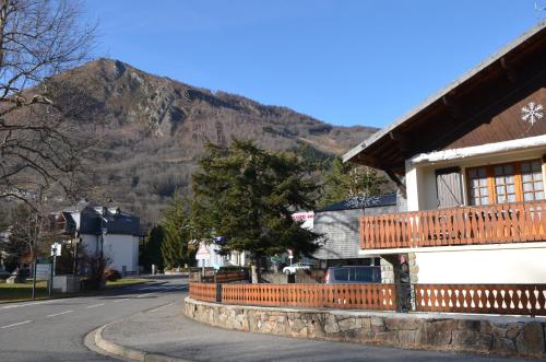 Grand Chalet St-Lary centre 13 à 15 pers