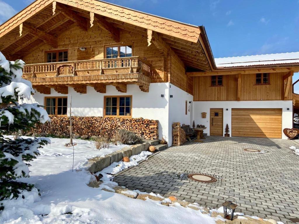 Appartement Chalet Hochgern Bahnhofstraße 13, 83224 Staudach-Egerndach