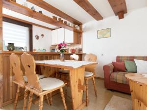 Chalet Homey Chalet in Breitenbrunn Rittersgrun with Terrace  08359 Breitenbrunn/Erzgeb. Saxe