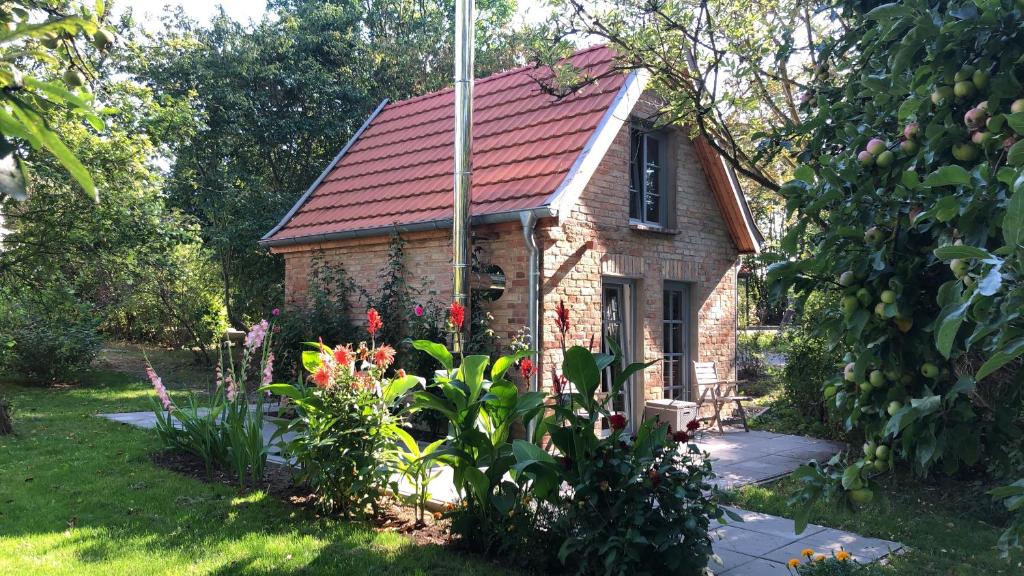 Chalet Honeymoon, kleines aber feines Cottage am Strand Dorfstraße 34 23948 Kalkhorst