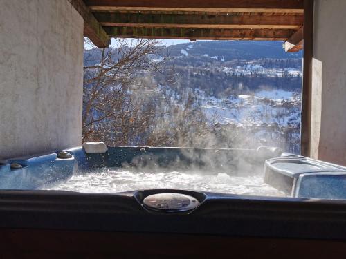 Chalet jacuzzi, sauna proche Courchevel 8/10 pers Bozel france