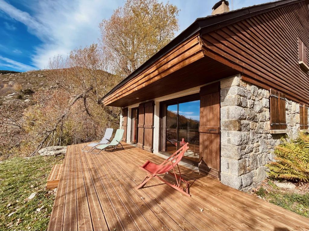 Chalet La bergerie d'Egat: Chalet authentique avec vue 1 Rue des Bergeries 66120 Égat