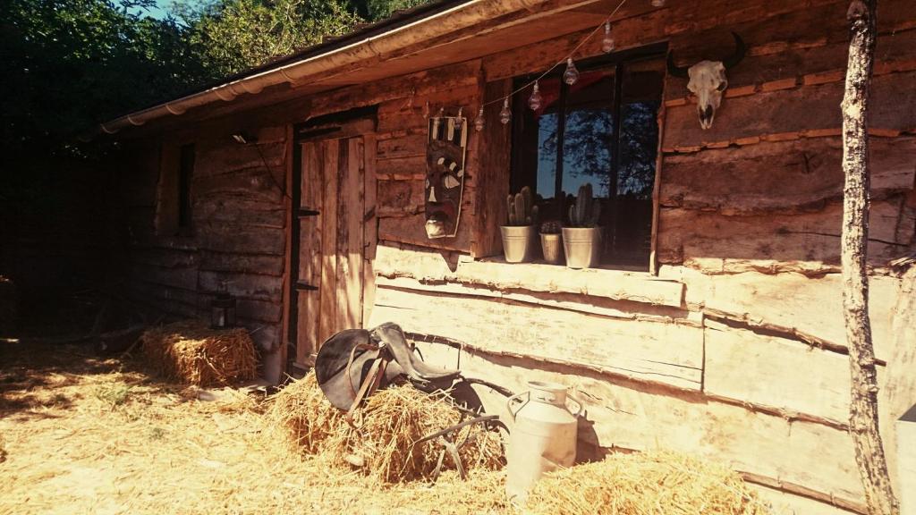 Chalet La Cabane Aux Loups 18 ROUTE DE COMPIEGNE 60800 Crépy-en-Valois