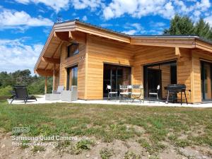 Chalet la cachette La Rivière 19800 Vitrac-sur-Montane Limousin