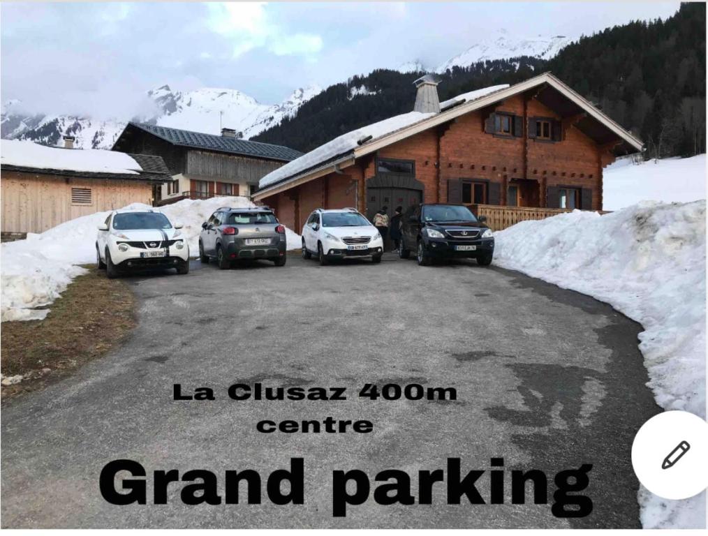 La Clusaz Ski aux pieds 668 route des Confins, 74220 La Clusaz