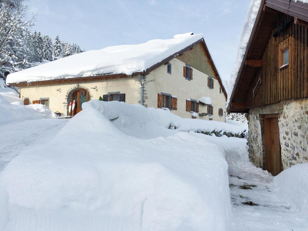 Chalet La Ferme du Douanier & Spa Chemin des Chauds Fours 88310 Ventron