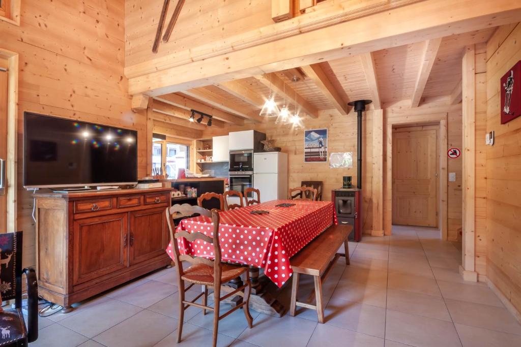 Chalet La Griotte 150 taille de mas des frênes 74110 Morzine