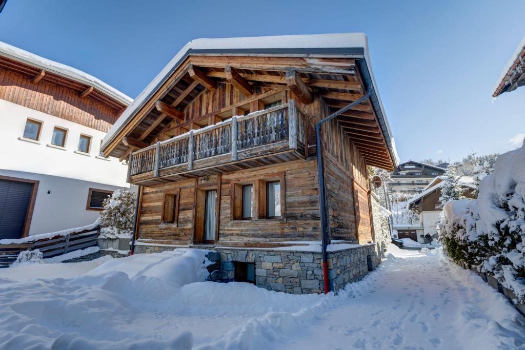 Chalet Large and familial chalet near the runs in Megève - Welkeys 854 A route Nationale 74120 Megève