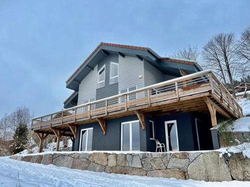 Le Balcon des Goutteridos, chalet grand standing avec vue panoramique lac