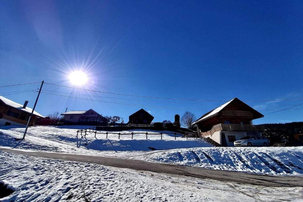 Chalet Le Bois des Neiges Charmant chalet authentique Proche Gérardmer 260 Route du Tremplin 88400 Xonrupt-Longemer