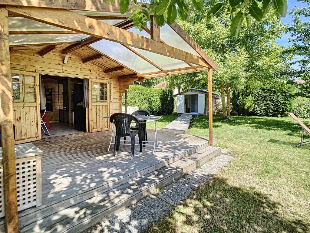 Chalet Le Châlet des Hortillonnages 7BIS Chemin du Malaquis 80136 Amiens