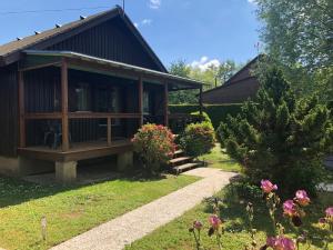 Le Chalet du Lac - Domaine de la Goujonne