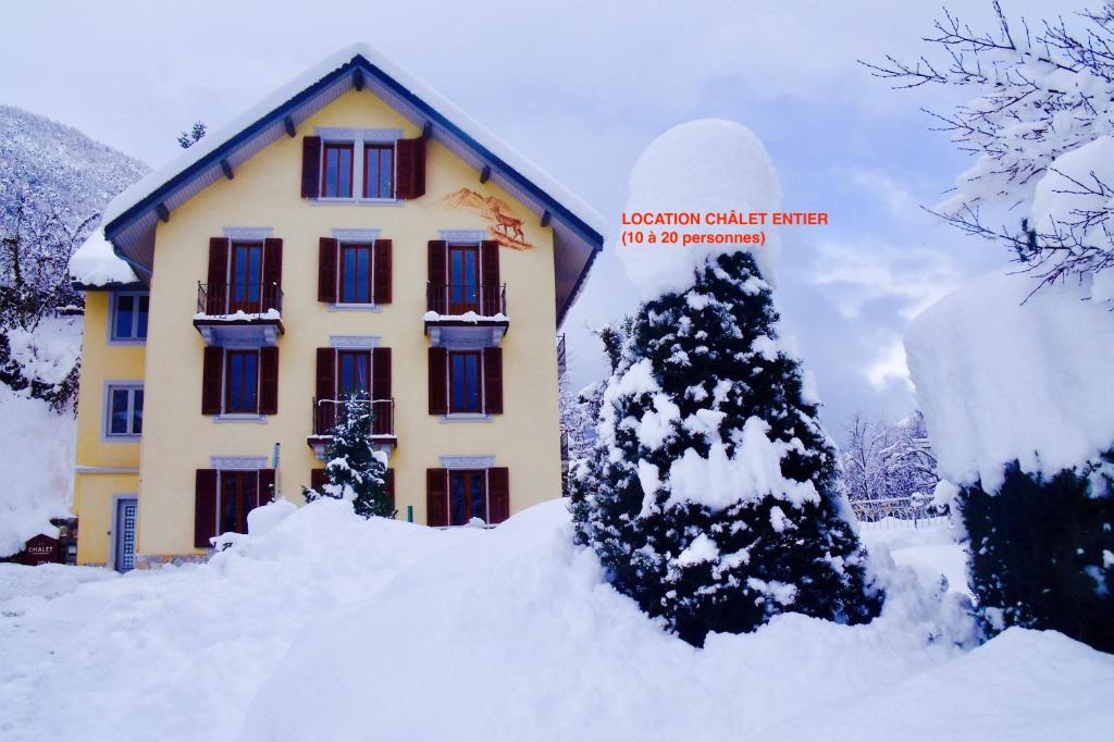 Le Chalet Joly Rue du Chanoine Joly - BP 10, 73570 Brides-les-Bains