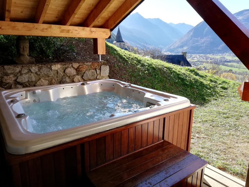 Chalet Le Grand Chalet avec SPA et SAUNA D115 65170 Camparan